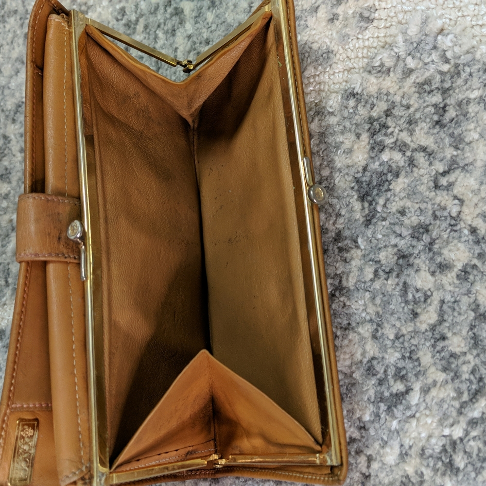 Gucci Beige Canvas Continental Wallet with Brown Leather Trim and Gold Hardware - Picture 5 of 16